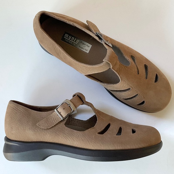 MUNRO Mary Jane Tan Size 7 LIKE NEW - Picture 1 of 11